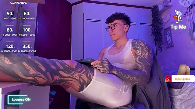 estebandi do online show from November 2025 04:34:02 AM