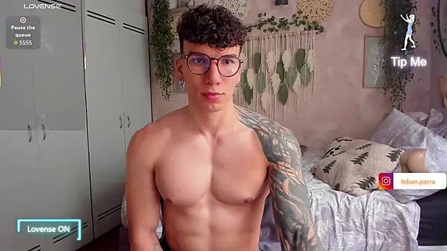 estebandi do online show from November 2025 09:30:02 PM