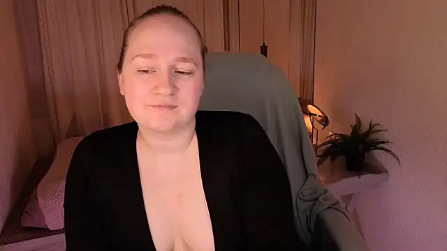 Snapshot of Kitty_Rest_ chatting on May 2026 01:17:02 PM Kitty Rest online show from May 2026 01:17:02 PM