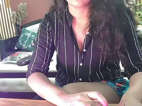 shaalu sharma online show from November 2025 05:17:01 AM