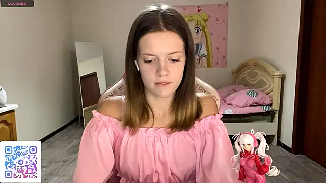 VibeQueenLucy online show from September 2025 04:01:01 PM