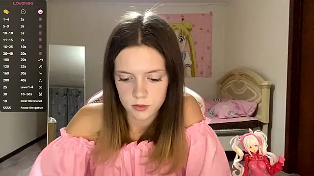 VibeQueenLucy online show from October 2025 03:21:02 PM