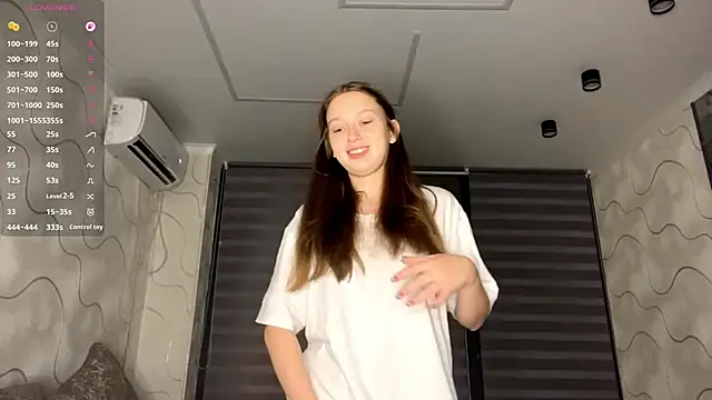 CharlynDini online show from November 2025 03:11:02 PM