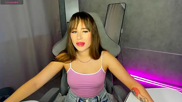 Snapshot of Amy_BaiLis chatting on September 2025 01:49:01 AM Amy BaiLis online show from September 2025 01:49:01 AM