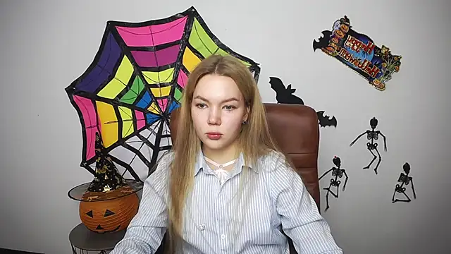 Snapshot of StellaLight chatting on October 2025 12:16:01 PM StellaLight online show from October 2025 12:16:01 PM