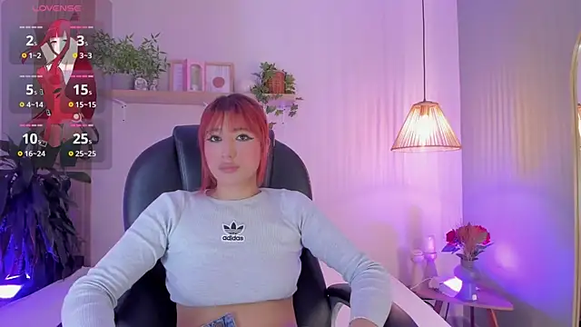 Cristalfoxy  online show from February 2026 08:09:02 PM