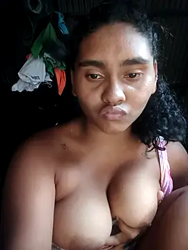 Lucy-Ferr online show from October 2025 07:42:02 PM