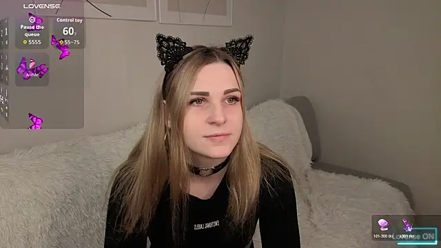 HelenMartines online show from March 2026 11:37:02 AM