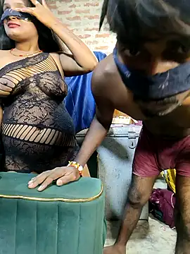 sexy-couple77 online show from October 2025 03:47:02 PM