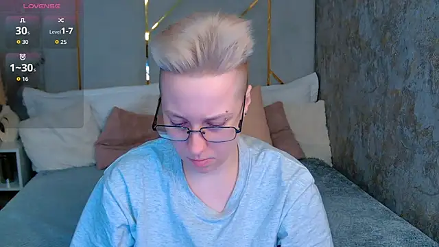 AlexandraGreen online show from November 2025 09:25:01 PM