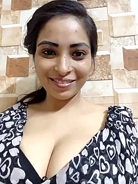 Snapshot of QUEEN-ADITI chatting on September 2025 02:01:02 AM QUEEN-ADITI online show from September 2025 02:01:02 AM