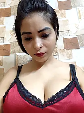 Snapshot of QUEEN-ADITI chatting on September 2025 02:40:02 PM QUEEN-ADITI online show from September 2025 02:40:02 PM