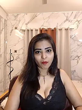 QUEEN-ADITI online show from March 2026 06:15:02 PM