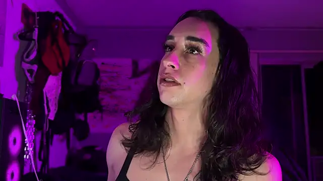 xoFrankie online show from December 2025 05:01:02 AM