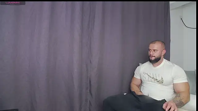 RickyMiami1 online show from November 2025 04:28:02 PM