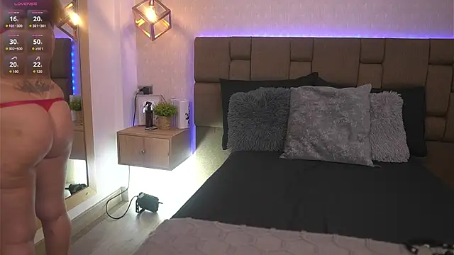 Julieth Rojas online show from April 2026 04:18:02 AM