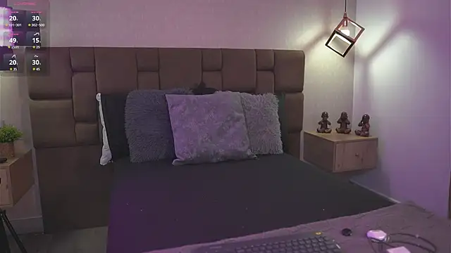 Julieth Rojas online show from April 2026 04:28:02 AM