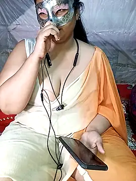 Tanisha-Chy online show from November 2025 05:45:02 PM