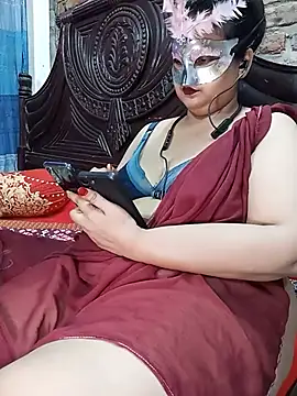 Snapshot of Tanisha-Chy chatting on June 2026 05:46:02 PM Tanisha-Chy online show from June 2026 05:46:02 PM