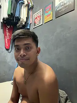 Snapshot of MisterMidnightXXX chatting on July 2026 06:04:02 AM MisterMidnightXXX online show from July 2026 06:04:02 AM