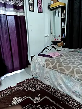 Snapshot of Beautiful_couple_70 chatting on September 2025 01:43:01 AM Beautiful couple 70 online show from September 2025 01:43:01 AM