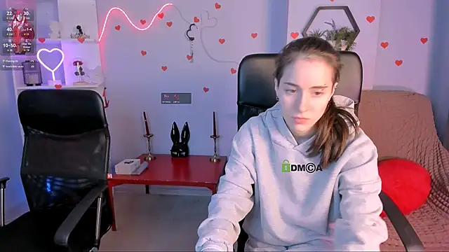 khloebeauty online show from April 2026 07:11:02 PM