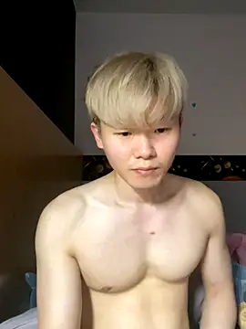 Snapshot of zachlee_69 chatting on October 2025 04:12:01 AM zachlee 69 online show from October 2025 04:12:01 AM