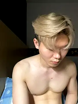 Snapshot of zachlee_69 chatting on October 2025 05:41:02 PM zachlee 69 online show from October 2025 05:41:02 PM