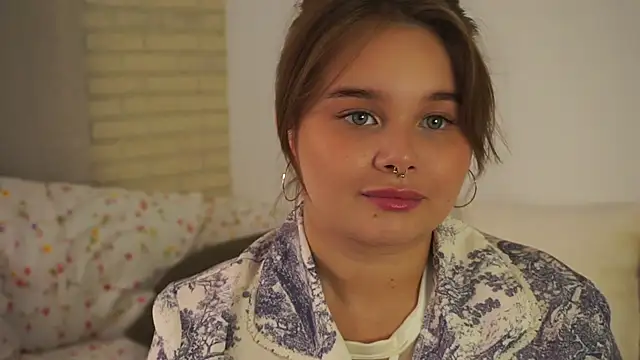 Anna Nicol online show from September 2025 02:05:02 PM