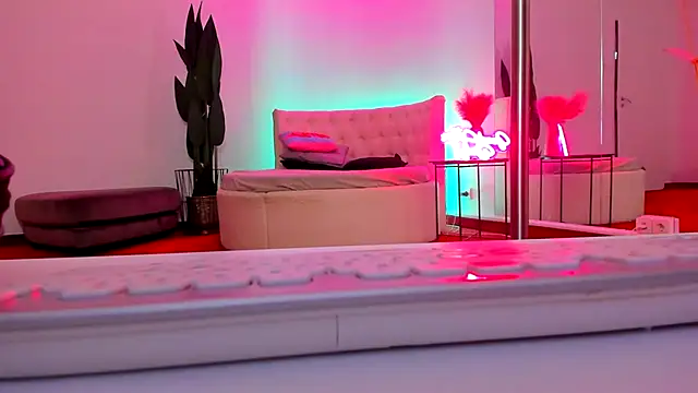 JessicaSky  online show from November 2025 08:19:02 PM