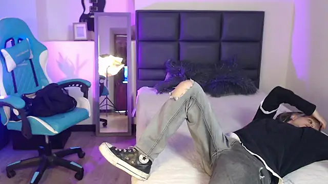 Amnesia  online show from November 2025 01:00:01 PM