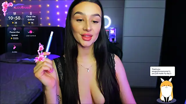 Veronica Larsson online show from November 2025 07:38:01 PM