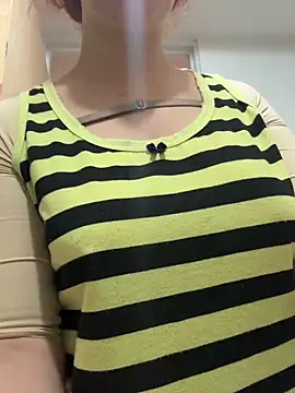 bri von dhara   online show from September 2025 03:12:02 PM