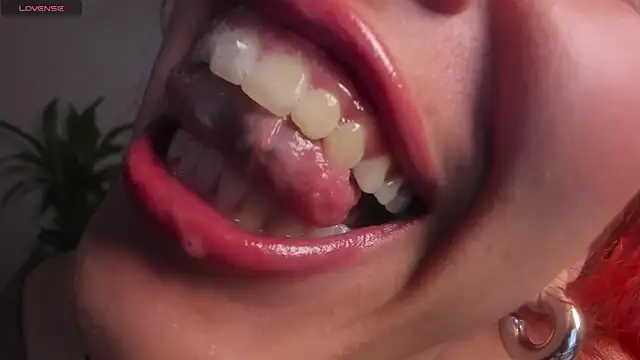 bri von dhara   online show from October 2025 01:56:01 PM