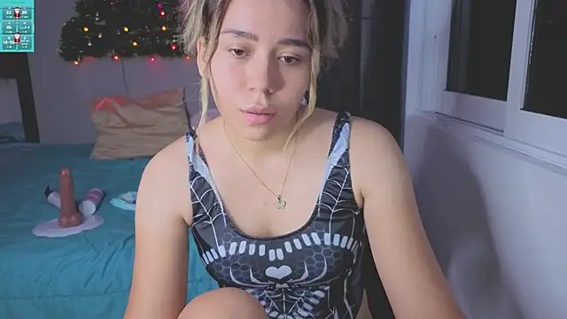 Aiilyn Ds online show from December 2025 12:04:01 AM