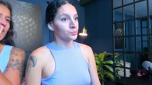 aliceandsia online show from October 2025 12:13:02 PM