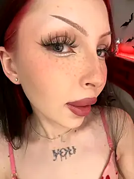 Lina Thornton  online show from October 2025 08:33:01 PM