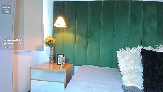 Snapshot of kittyy_milk_001 chatting on October 2025 09:15:01 PM kittyy milk 001 online show from October 2025 09:15:01 PM