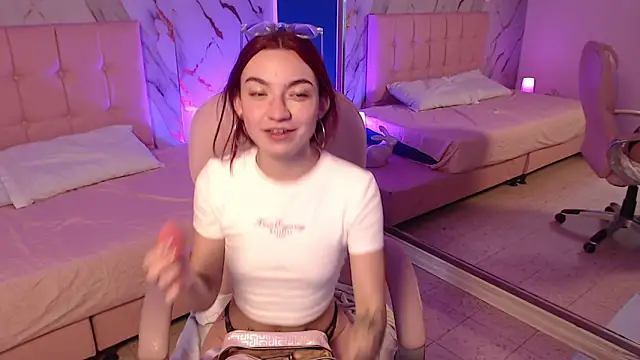 Red kytty6 online show from February 2026 09:20:01 PM