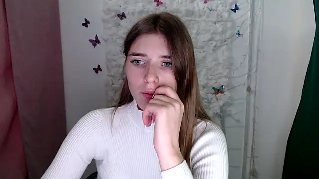 JuiceLips   online show from September 2025 12:40:01 PM