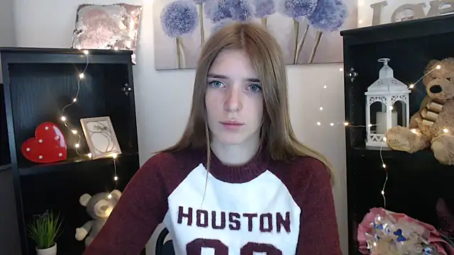 JuiceLips   online show from September 2025 08:40:01 AM