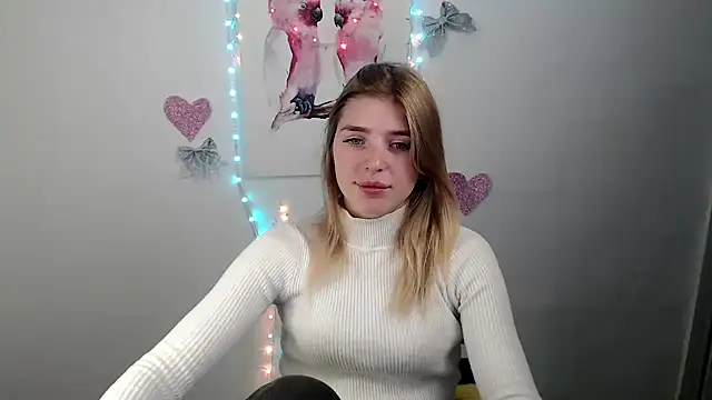 JuiceLips   online show from December 2025 02:11:01 PM