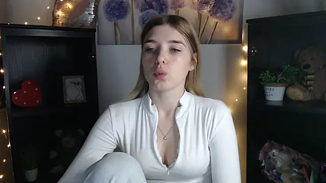 JuiceLips   online show from January 2026 11:03:01 AM