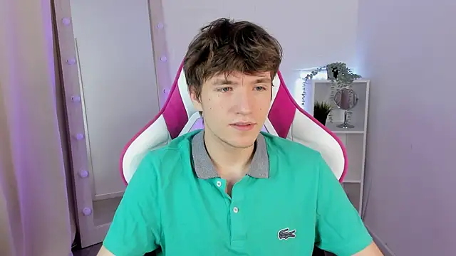 Ethan Rivers online show from October 2025 08:41:01 PM