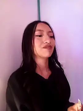 Luna Moo  online show from November 2025 04:33:02 AM