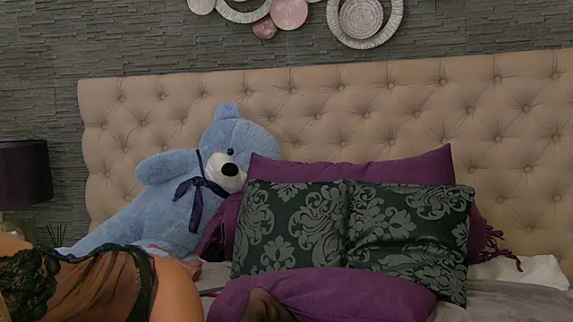 VannyFoxx online show from October 2025 06:57:02 PM