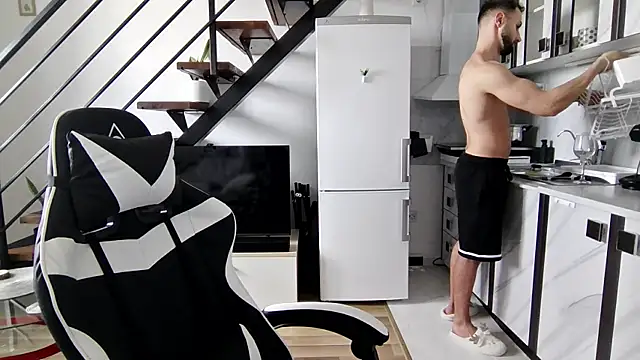 Snapshot of RyanStorm_ chatting on October 2025 12:35:02 PM RyanStorm online show from October 2025 12:35:02 PM