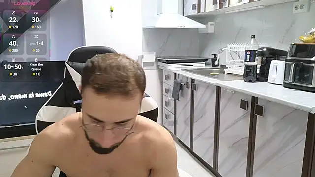 RyanStorm  online show from November 2025 04:18:01 PM