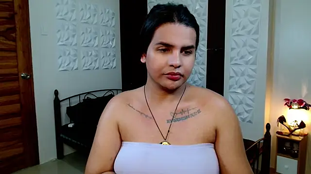 SelenaHelaby02 online show from September 2025 06:15:02 AM