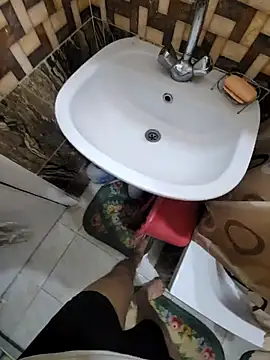 WelloffUpthrow online show from February 2026 11:00:01 PM